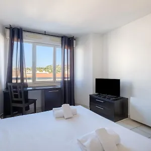Hotel apartamentowy Residhotel Festival **