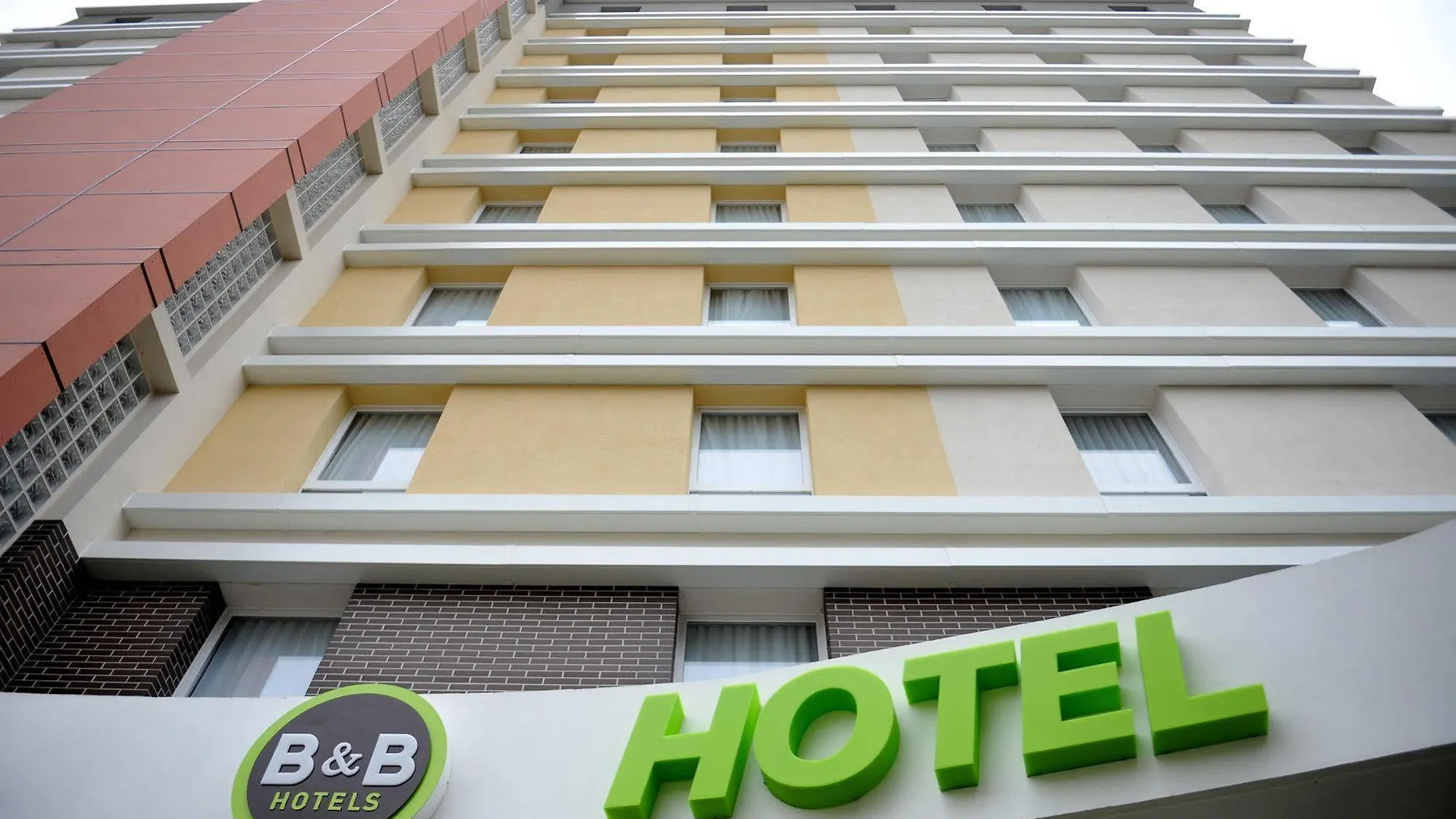 B&B Hotel Grenoble Centre Alpexpo 2*,